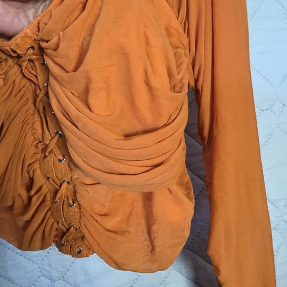 PrettyLittleThing Bright Orange Ruched Lace-Up Crop Top Long Sleeve Sz 1X - Picture 2 of 9